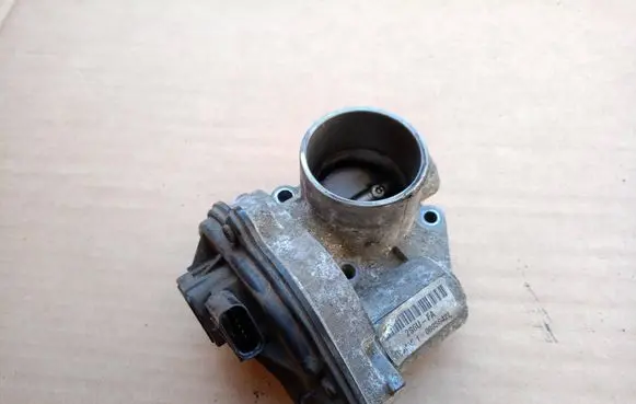 Volvo V50 Throttle valve position sensor 2S6U9E927F