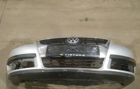 Volkswagen PASSAT B6 Front bumper PILKAS