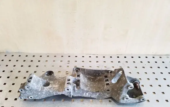 Volkswagen Transporter - Caravelle T5 Generator/alternator bracket 045903143C