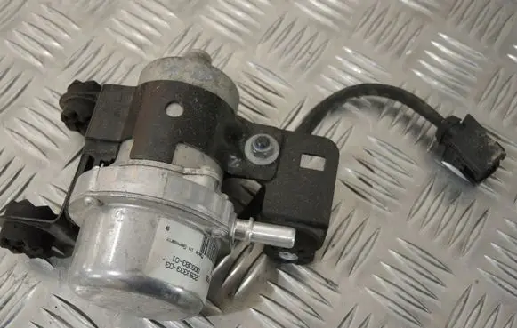 BMW 3 E90 E91 Vacuum pump 2283333