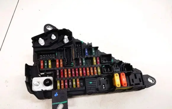 BMW 5 E60 E61 Fuse box set 690658808 6906588