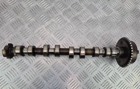 BMW 1 F20 F21 Camshaft 7545862 070322462