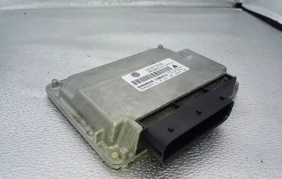 Volkswagen Touareg I Transfer box differential control unit 0AD927755BG 5WK22070