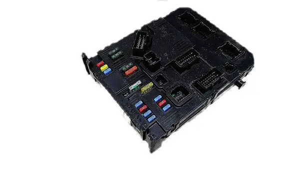 Peugeot 206+ Fuse module 9653667680