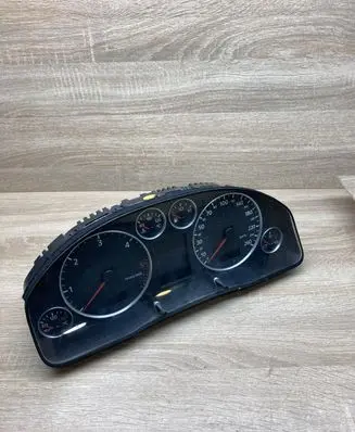 Audi A6 S6 C5 4B Speedometer (instrument cluster) 4B0920933G 110080128