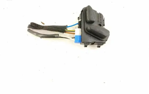 Mercedes-Benz E W211 Seat control switch 2108213851 A2108213851