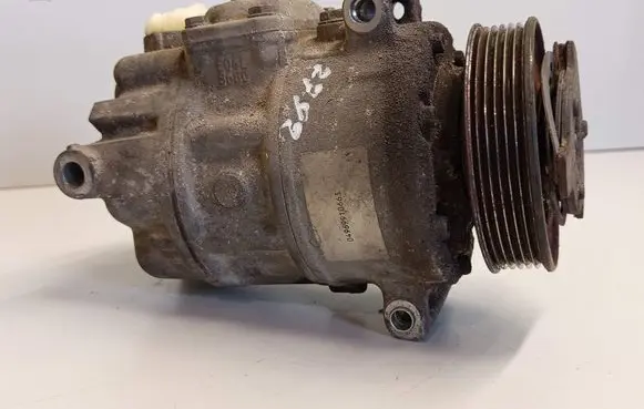 Volkswagen Touran I Air conditioning (A/C) compressor (pump)