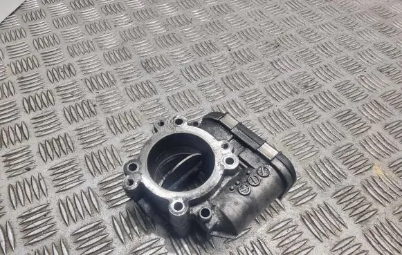 Mercedes-Benz E W212 Throttle valve A6420900270 0281002894