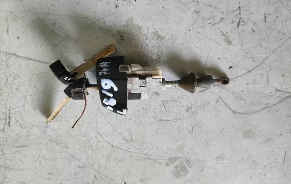 BMW 3 E90 E91 Front door lock (next to the handle) 