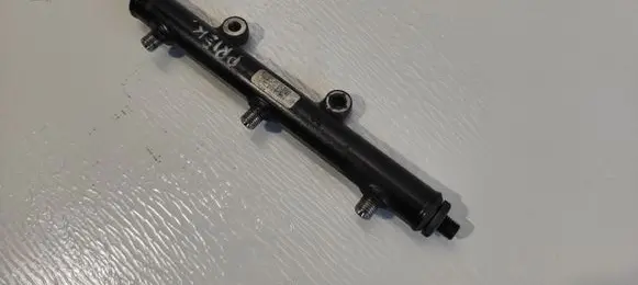 Peugeot 607 Fuel main line pipe 4R8Q9D280BB A2C20001291