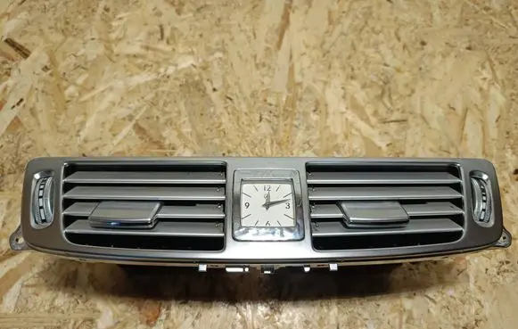 Mercedes-Benz CLS C218 X218 Dash center air vent grill A2188300754 31032011