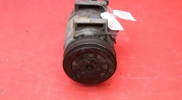 Volvo XC90 Air conditioning (A/C) compressor (pump) 8708581