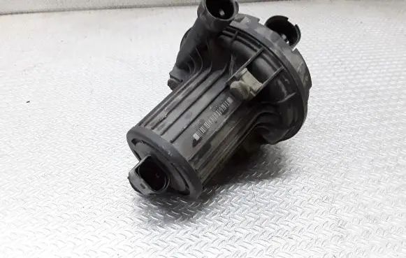 Audi A6 S6 C5 4B Secondary air pump 06A959253B