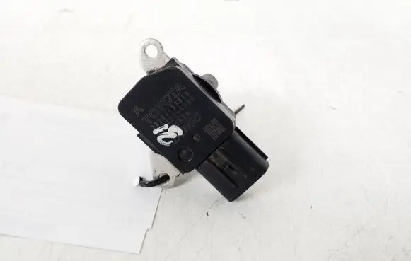 Toyota Auris 150 Mass air flow meter 22204-37010