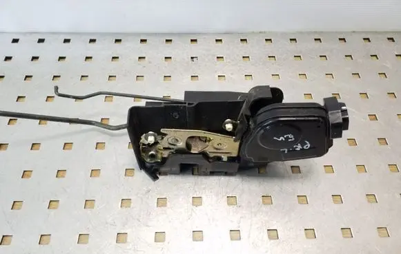 Hyundai Terracan Front door lock