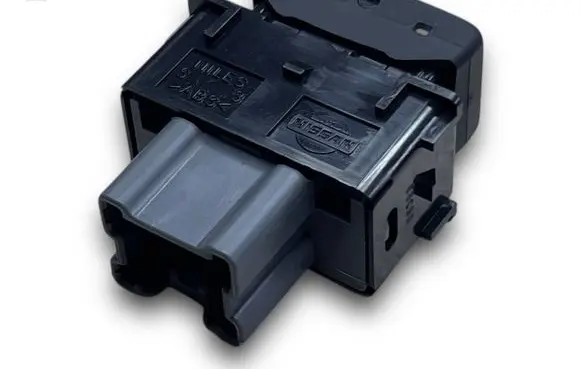 Nissan Navara D22 Seat control module S100 25500AX610