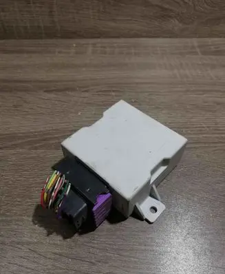 Toyota Avensis T250 Window wiper relay 150696
