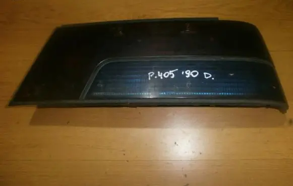 Peugeot 405 Rear/tail lights 6751222