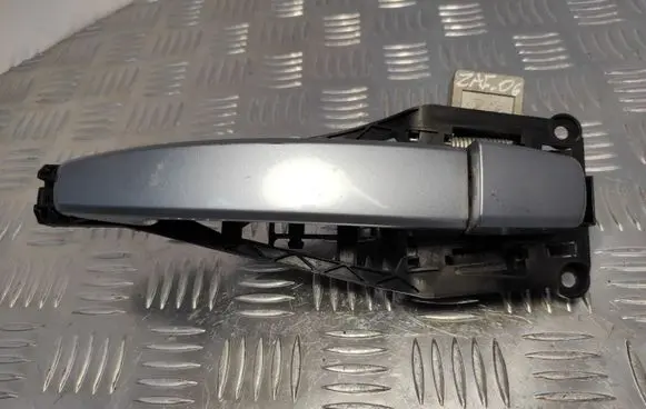 Opel Zafira B Front door exterior handle 24463749
