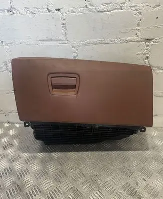BMW 5 F10 F11 Glove box set 9173907