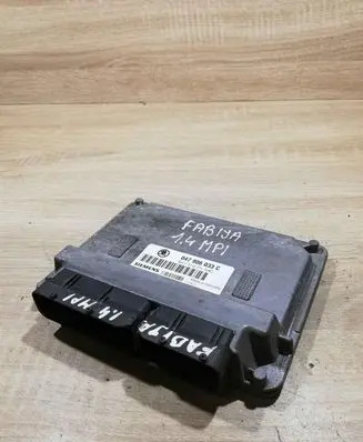 Skoda Fabia Mk1 (6Y) Engine control unit/module ECU 047906033C 5WP4420310