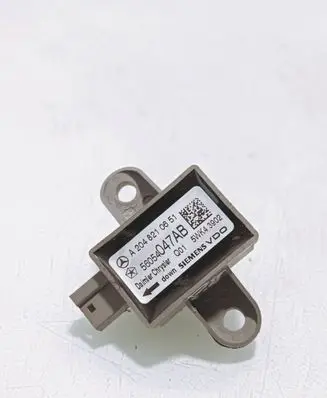 Mercedes-Benz C W204 Airbag deployment crash/impact sensor A2048210651 5WK43902 56054047AB