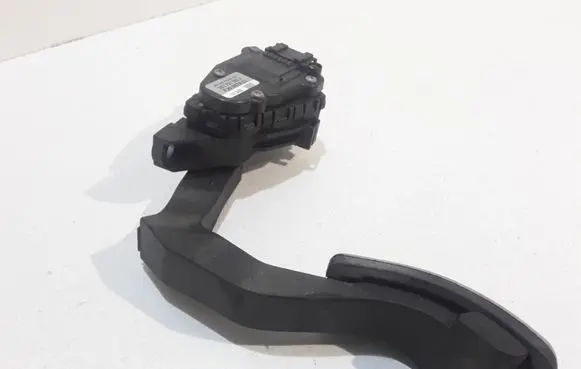 Volkswagen Phaeton Accelerator throttle pedal 3D1721503J F30007901