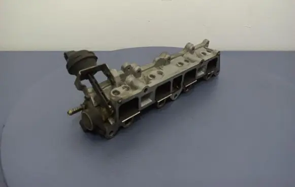 Volkswagen PASSAT B5.5 Intake manifold 03C133204