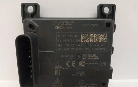 Audi A3 8Y Distronic sensor radar 5WA907572A 0203303819 5WA907572