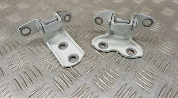 Toyota Prius (XW30) Rear door hinge set 6878052031 6876020121