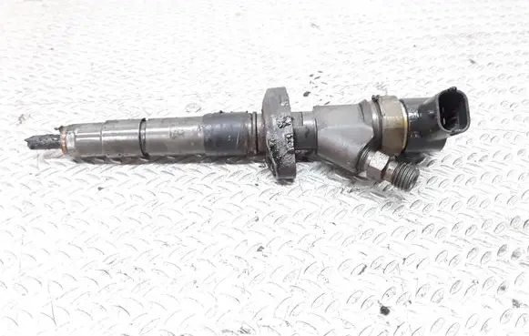Fuel injector