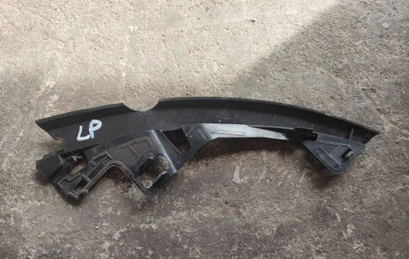 Volvo C30 Headlight/headlamp mounting bracket 31328156