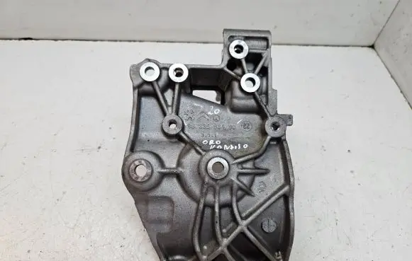 Citroen C5 Aircross A/C compressor mount bracket 9823598480
