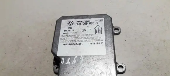 Volkswagen PASSAT B5.5 Airbag control unit/module 1C0909605B 5WK43124