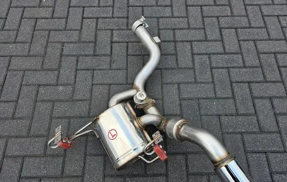 Maserati GranTurismo Muffler ending STRADALEM145EXHA