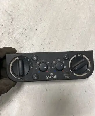 BMW 3 E36 Climate control unit E366411 13873479