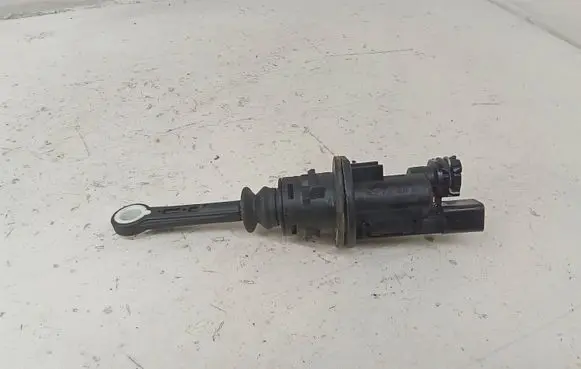 Audi A5 Sportback 8TA Clutch master cylinder 8K2721401H 8K0907658H