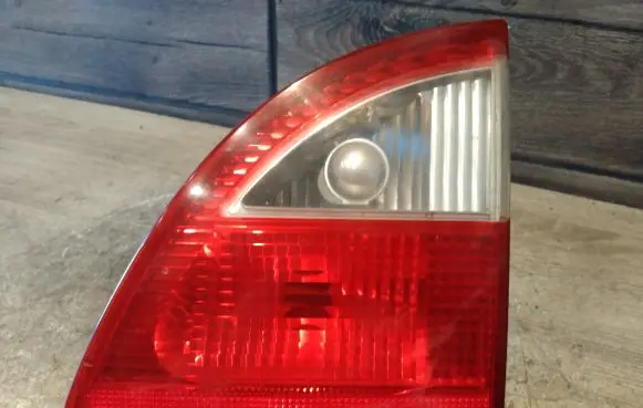 Ford Galaxy Tailgate rear/tail lights 7M5945094C