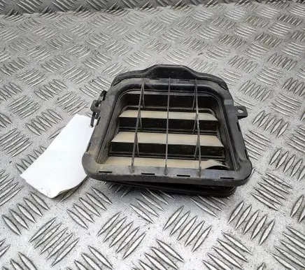 Audi RS5 Quarter panel pressure vent 8K0819181B