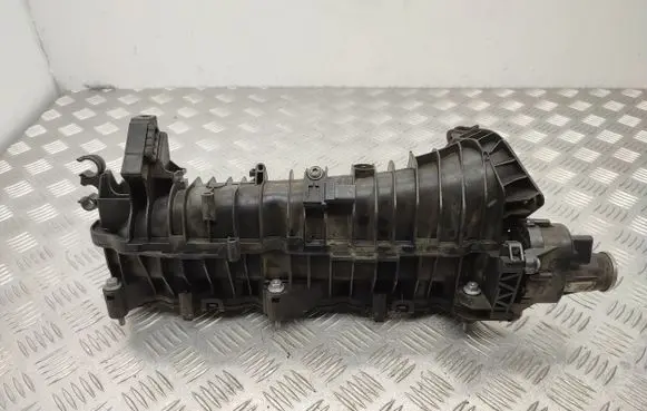 BMW 3 F30 F35 F31 Intake manifold 7807991 8514771 8506406