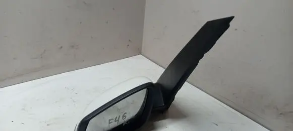 BMW 2 F46 Front door electric wing mirror E1041357