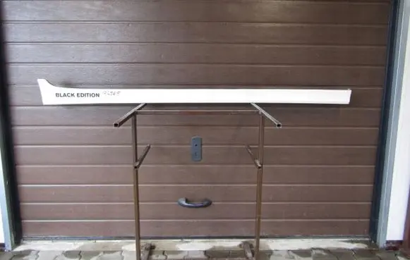 Nissan Note (E12) Front sill (body part) 