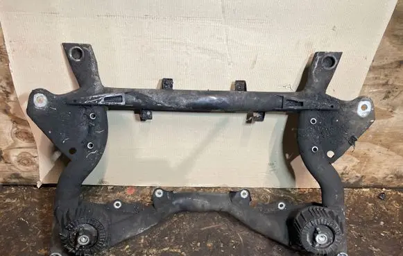 Mercedes-Benz E C207 W207 Front axle beam 