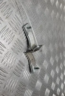 Mercedes-Benz R W251 Fender mounting bracket