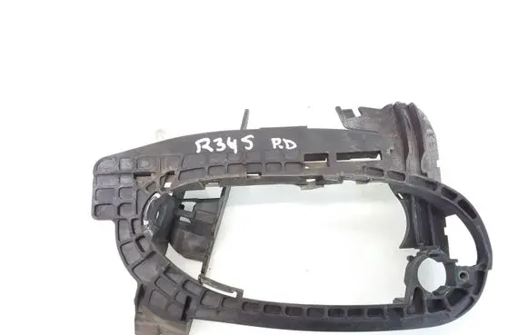 BMW 7 E65 E66 Front door exterior handle/bracket 7013702