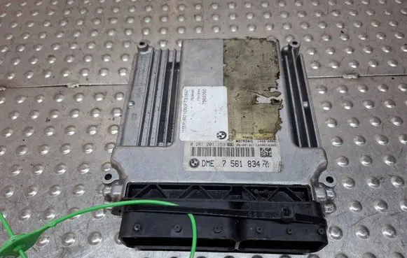 BMW 1 E81 E87 Engine control unit/module S27705964 7561834