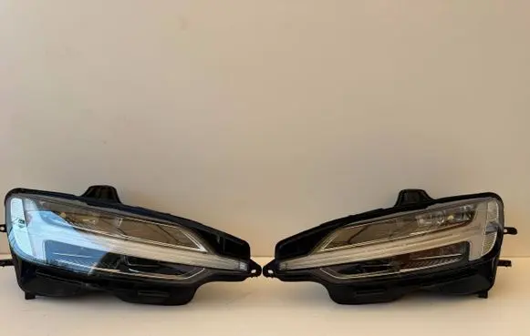 Volvo V60 Headlight/headlamp 32404680