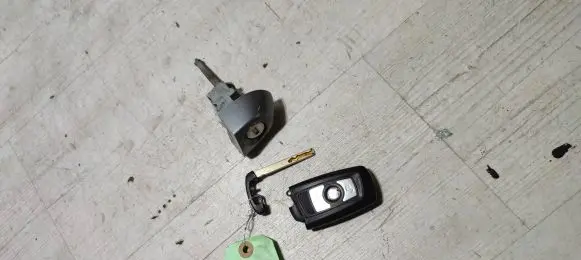 BMW X3 F25 Ignition key/card MA0E