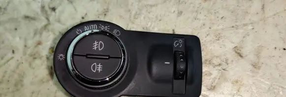 Chevrolet Malibu Light switch 94725718 251502