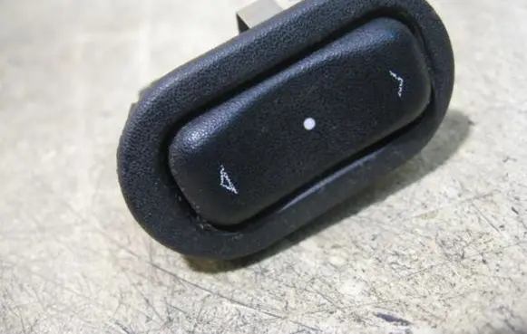 Opel Zafira A Electric window control switch GM9056108613363201